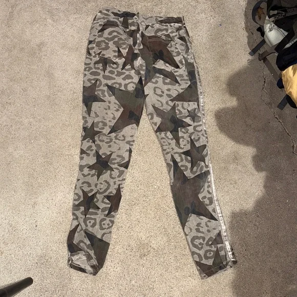 Venti6 Camo Star Pants - Picture 3 of 3